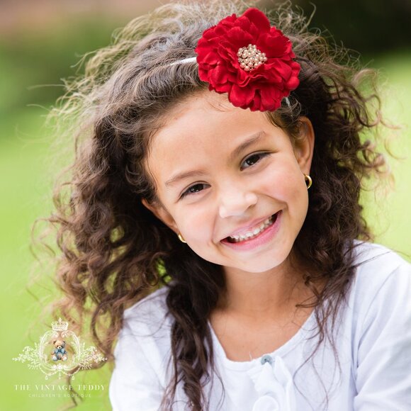 NWT Pretty Vintage Inspired Girls Headband Hair Floral Beaded Christmas Red OS - Picture 1 of 3